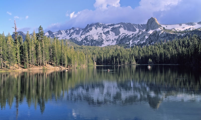 Horseshoe Lake in the Mammoth Lakes Loop